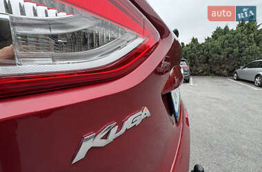 Внедорожник / Кроссовер Ford Kuga 2015 в 