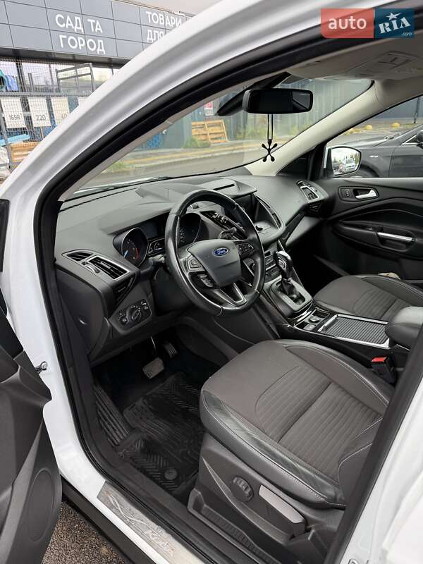 Внедорожник / Кроссовер Ford Kuga 2019 в Киеве