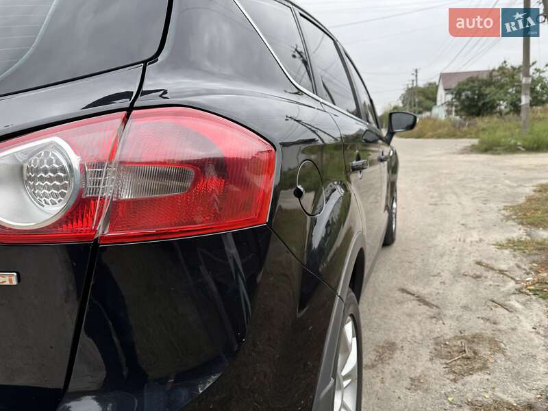 Внедорожник / Кроссовер Ford Kuga 2010 в Киеве