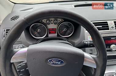 Внедорожник / Кроссовер Ford Kuga 2010 в 
