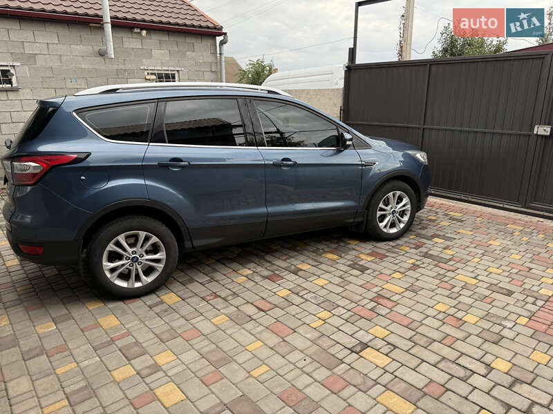 Внедорожник / Кроссовер Ford Kuga 2019 в Кривом Роге