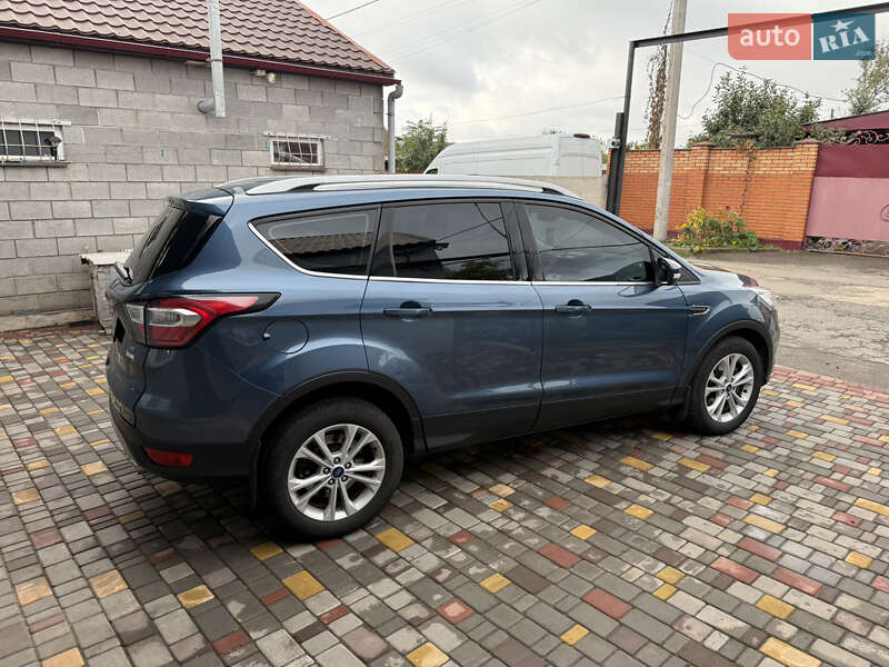 Внедорожник / Кроссовер Ford Kuga 2019 в Кривом Роге