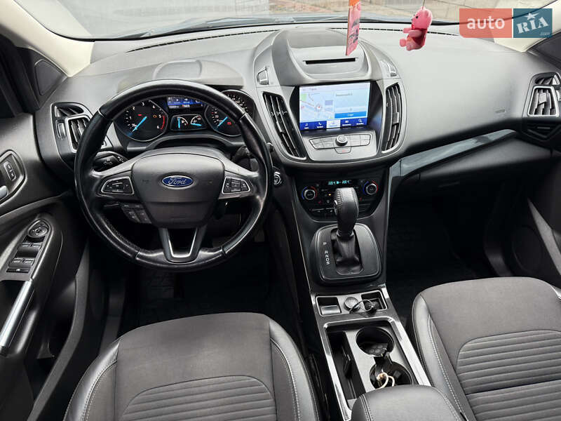 Внедорожник / Кроссовер Ford Kuga 2019 в Кривом Роге
