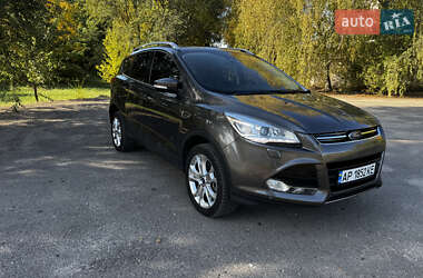 Внедорожник / Кроссовер Ford Kuga 2015 в 