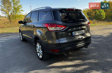 Внедорожник / Кроссовер Ford Kuga 2015 в 
