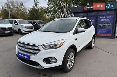 Позашляховик / Кросовер Ford Kuga 2016 в Дніпрі