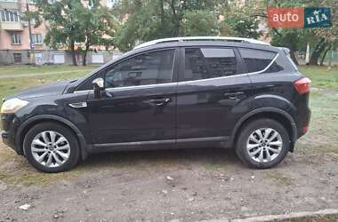 Внедорожник / Кроссовер Ford Kuga 2011 в 