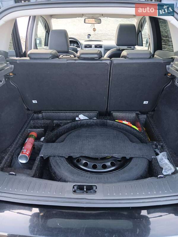 Внедорожник / Кроссовер Ford Kuga 2011 в Ивано-Франковске
