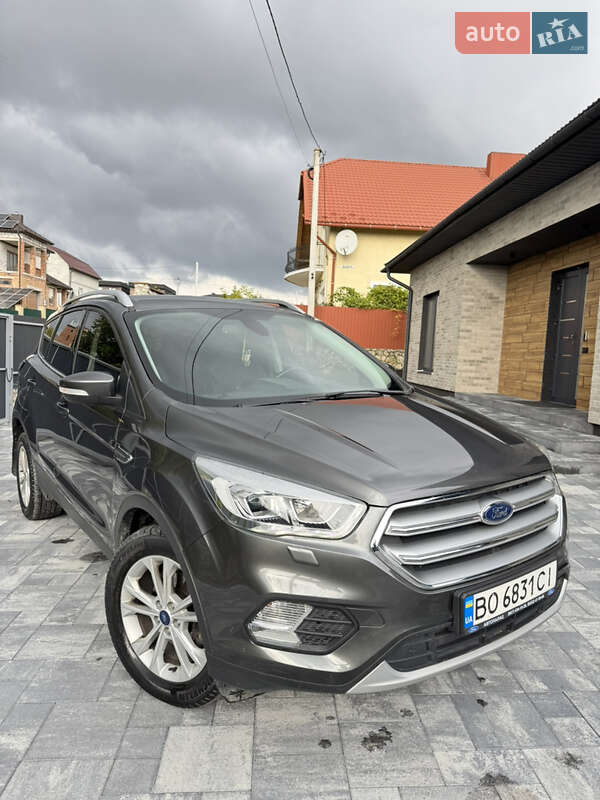 Внедорожник / Кроссовер Ford Kuga 2019 в Львове фото Внедорожник / Кроссовер Ford Kuga 2019 в Львове