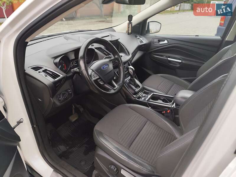 Внедорожник / Кроссовер Ford Kuga 2019 в Измаиле