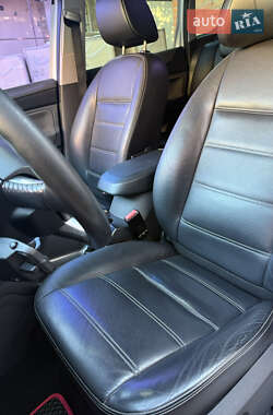 Внедорожник / Кроссовер Ford Kuga 2011 в 