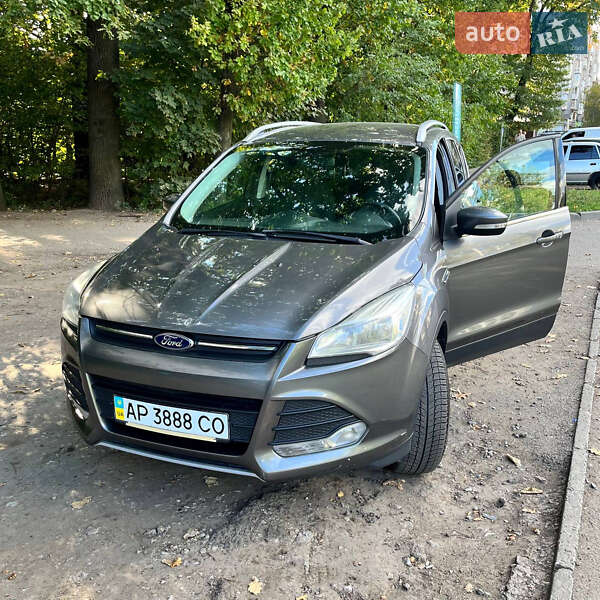 Внедорожник / Кроссовер Ford Kuga 2013 в 