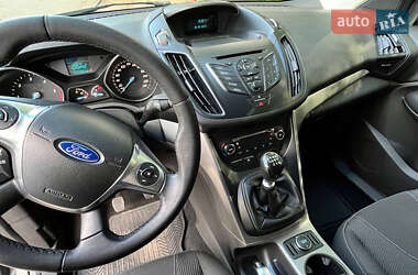 Внедорожник / Кроссовер Ford Kuga 2013 в 