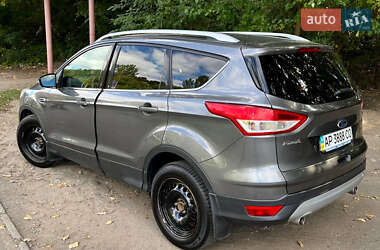 Внедорожник / Кроссовер Ford Kuga 2013 в 