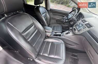 Внедорожник / Кроссовер Ford Kuga 2012 в  фото 10 Внедорожник / Кроссовер Ford Kuga 2012 в