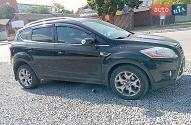 Внедорожник / Кроссовер Ford Kuga 2011 в 