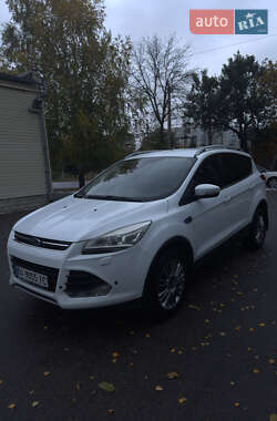 Позашляховик / Кросовер Ford Kuga 2013 в  Позашляховик / Кросовер Ford Kuga 2013 в