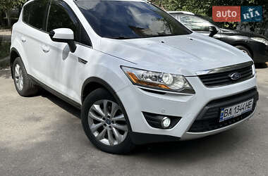 Позашляховик / Кросовер Ford Kuga 2011 в 