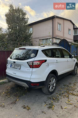 Внедорожник / Кроссовер Ford Kuga 2019 в 