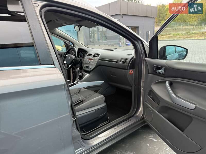 Внедорожник / Кроссовер Ford Kuga 2012 в Запорожье