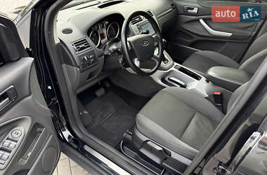 Внедорожник / Кроссовер Ford Kuga 2012 в 