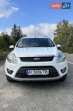 Внедорожник / Кроссовер Ford Kuga 2010 в 