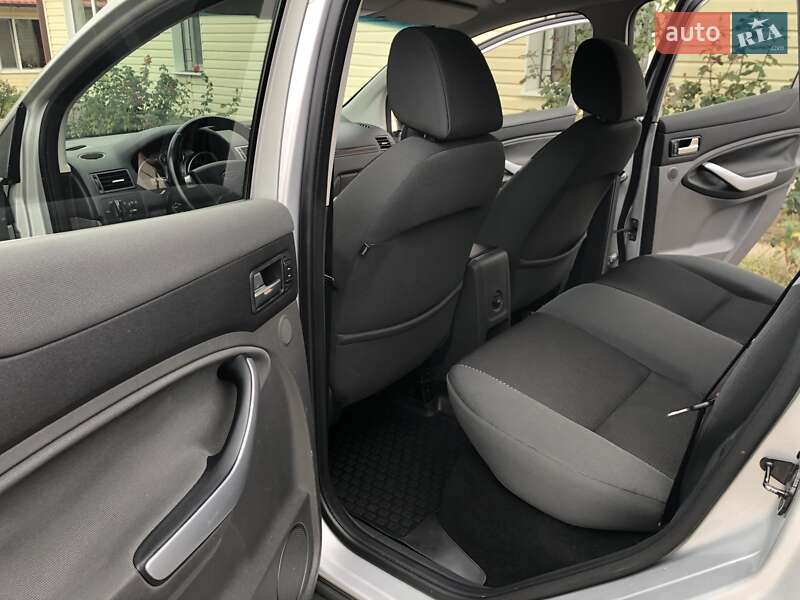 Позашляховик / Кросовер Ford Kuga 2011 в Одесі