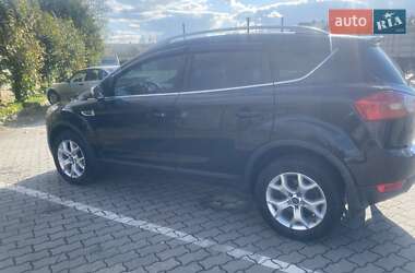 Внедорожник / Кроссовер Ford Kuga 2012 в 