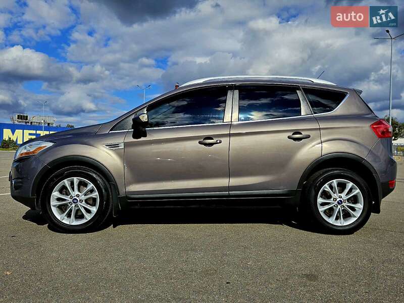 Внедорожник / Кроссовер Ford Kuga 2012 в Днепре