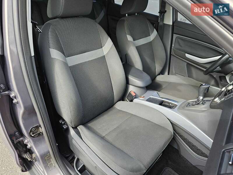 Внедорожник / Кроссовер Ford Kuga 2012 в Днепре