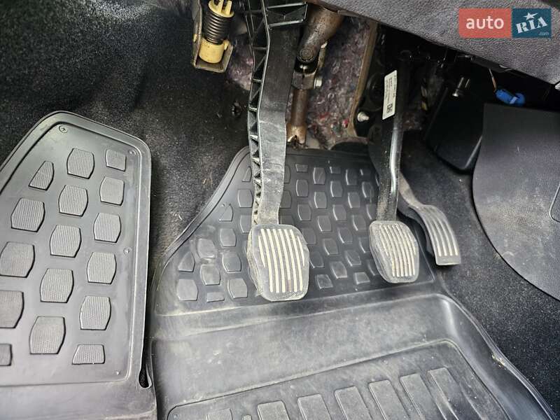 Позашляховик / Кросовер Ford Kuga 2013 в Львові