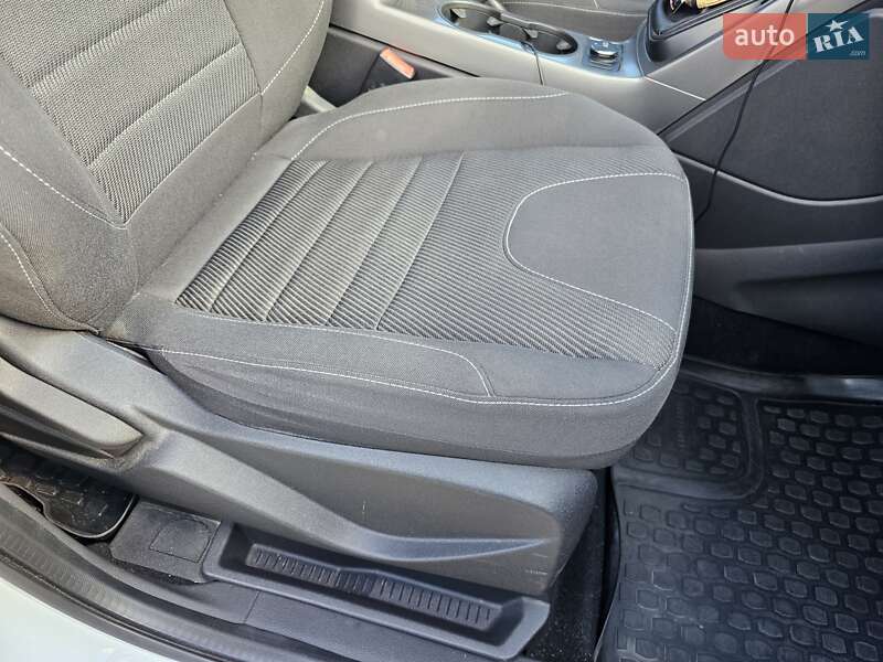 Позашляховик / Кросовер Ford Kuga 2013 в Львові