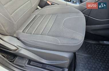 Внедорожник / Кроссовер Ford Kuga 2013 в 