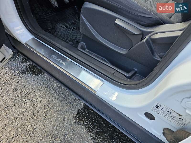 Позашляховик / Кросовер Ford Kuga 2013 в Львові