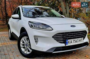 Позашляховик / Кросовер Ford Kuga 2021 в Харкові
