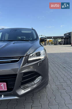 Позашляховик / Кросовер Ford Kuga 2014 в  фото 2 Позашляховик / Кросовер Ford Kuga 2014 в
