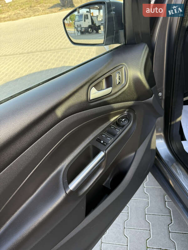 Позашляховик / Кросовер Ford Kuga 2014 в Чернівцях фото 16 Позашляховик / Кросовер Ford Kuga 2014 в Чернівцях
