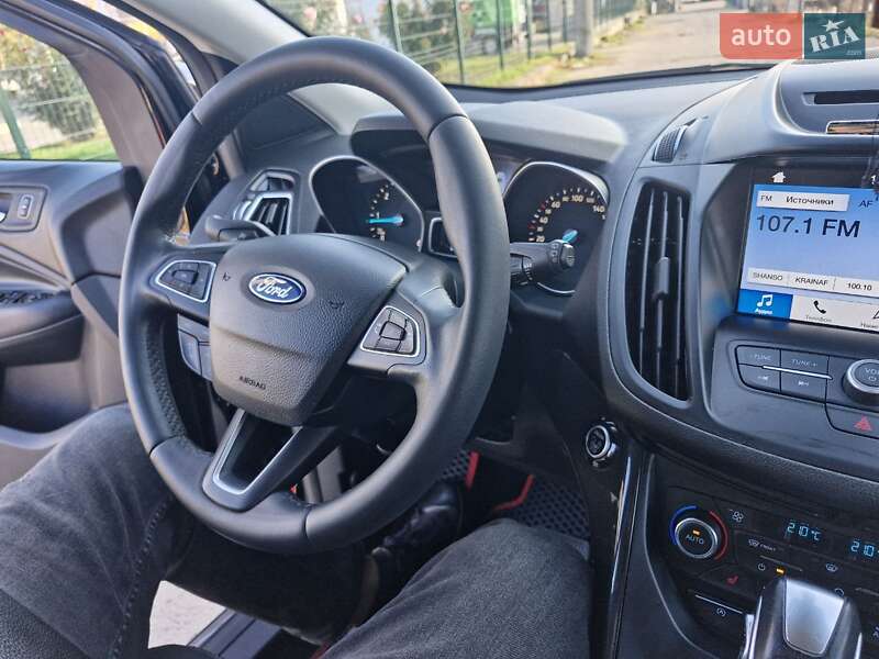 Позашляховик / Кросовер Ford Kuga 2019 в Миколаєві