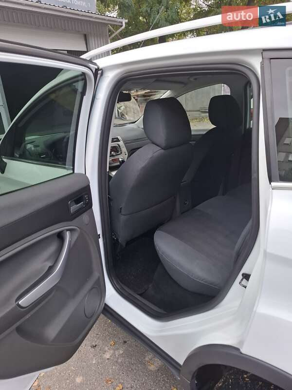 Позашляховик / Кросовер Ford Kuga 2010 в Києві