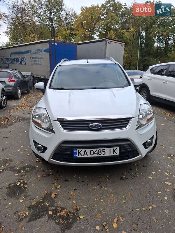 Позашляховик / Кросовер Ford Kuga 2010 в Києві