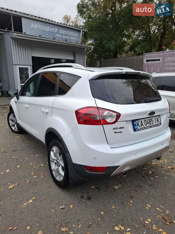 Позашляховик / Кросовер Ford Kuga 2010 в Києві