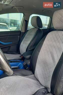 Внедорожник / Кроссовер Ford Kuga 2009 в 