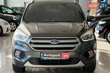 Внедорожник / Кроссовер Ford Kuga 2017 в 