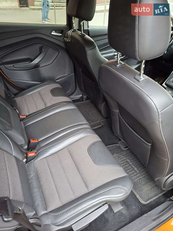 Внедорожник / Кроссовер Ford Kuga 2015 в Киеве