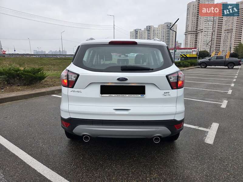 Позашляховик / Кросовер Ford Kuga 2019 в Києві