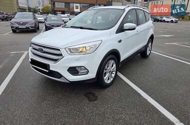 Позашляховик / Кросовер Ford Kuga 2019 в Києві