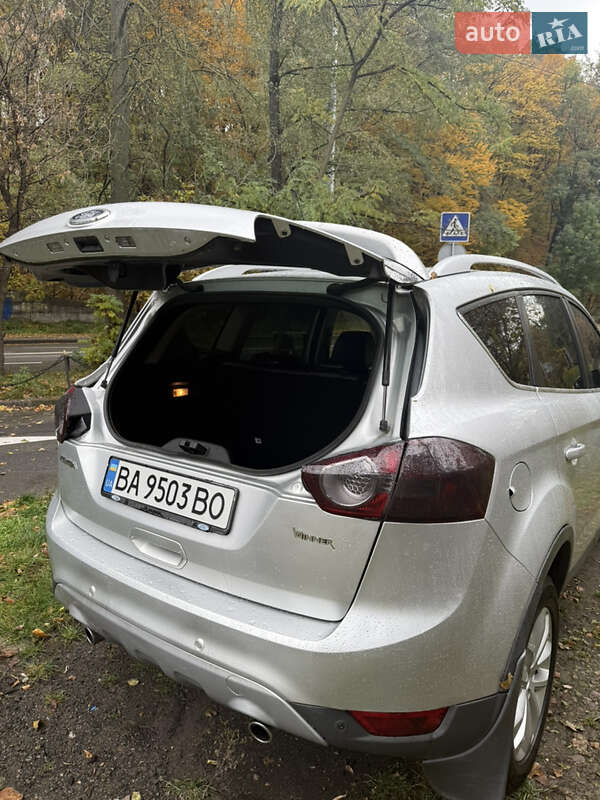 Позашляховик / Кросовер Ford Kuga 2012 в Києві