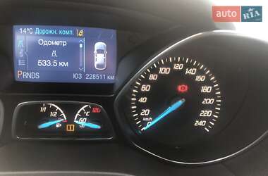Позашляховик / Кросовер Ford Kuga 2013 в  фото 18 Позашляховик / Кросовер Ford Kuga 2013 в