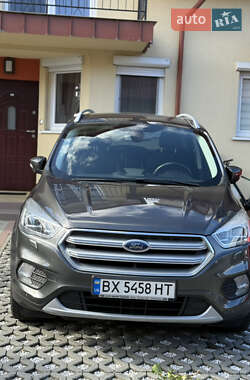 Позашляховик / Кросовер Ford Kuga 2019 в Хмельницькому