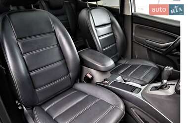 Позашляховик / Кросовер Ford Kuga 2011 в 